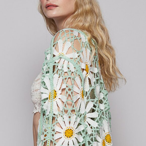 POL Mint Daisies Large Pattern Crochet Cut Out Open Front Shacket Cardigan Top - Picture 5 of 9